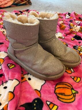 Silver Bailey Bow Uggs